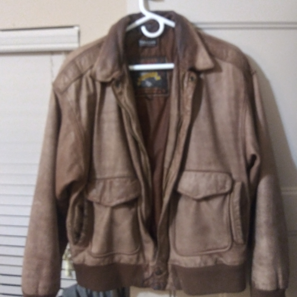 men's leather bomber jacket